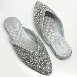 BIRDIES The Swan Jeweled Silver Glitter Sparkle Flat Pointed Toe Crystal 9.5